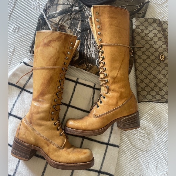 FRYE | Lace Up Banana Campus Boots - Picture 2 of 8